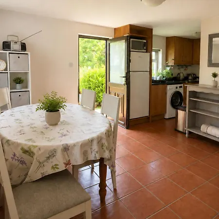 Lovely 2 Bedroom Town House Holiday home