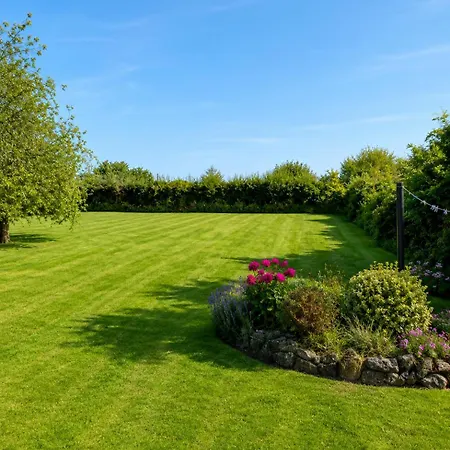 Lovely 2 Bedroom Town House * Tyrrellspass
