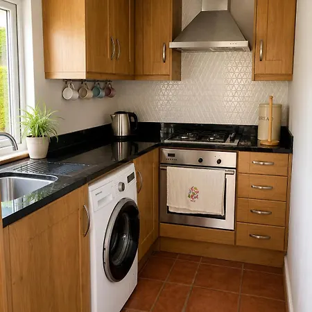 Lovely 2 Bedroom Town House Holiday home *